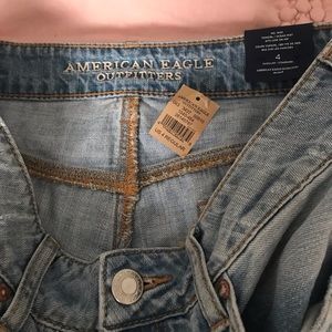 American Eagle Size 4 Boyfriend Jeans